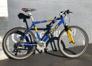 Read more about the article USED Trek 7000 Large Blue – $450