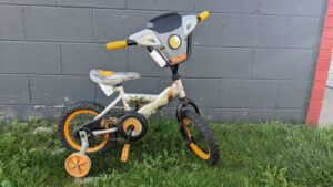 Read more about the article (SOLD) Huffy Star Wars 12″ Kids Bike – $50